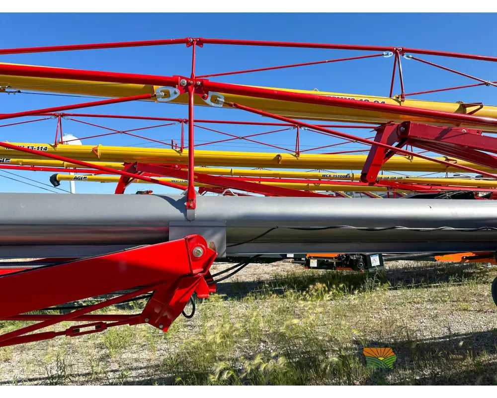 Hutchinson HX 13-114 Auger 13’’ x 114’ Swingaway Hopper Scissor Lift Augers