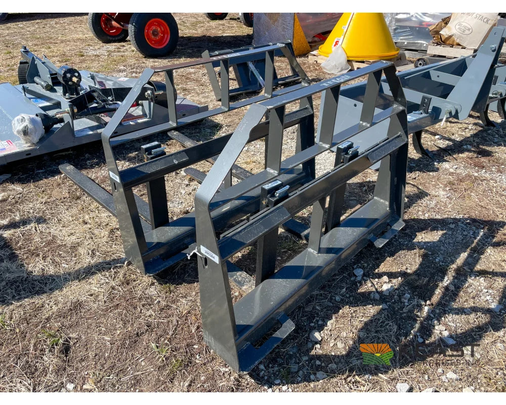 Ironcraft SDFF 48’’ Pallet Forks - 4,000 LB Capacity Skid Steer Mounting Plate Pallet Forks
