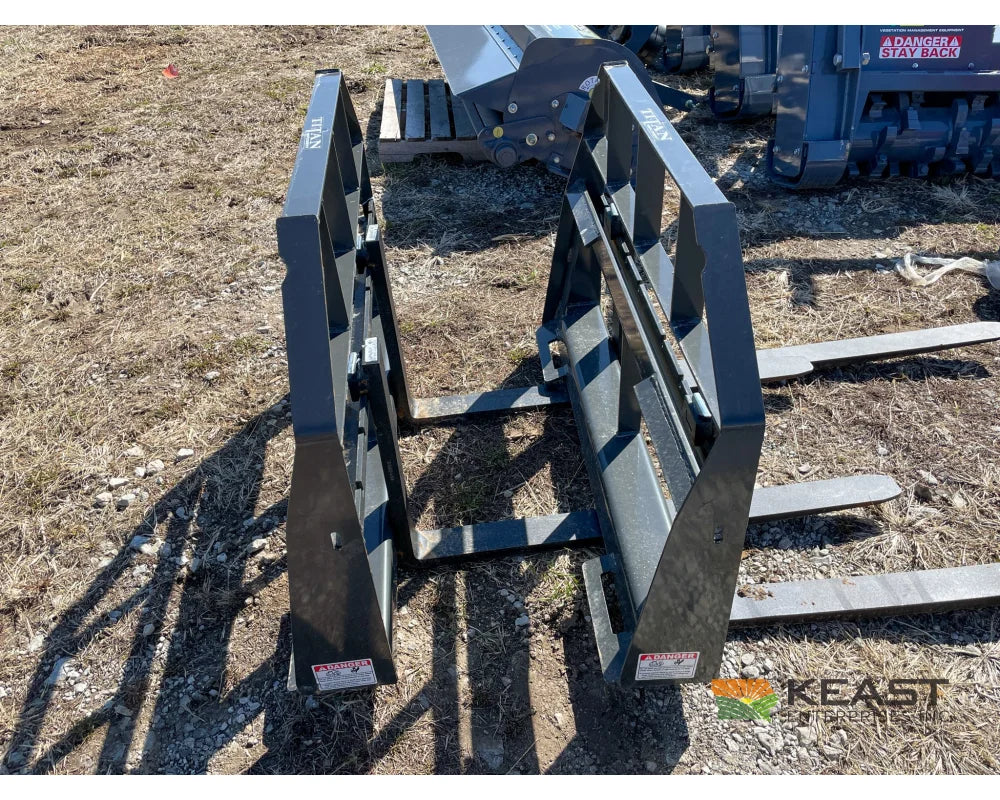 Ironcraft SDFF 48’’ Pallet Forks - 4,000 LB Capacity Skid Steer Mounting Plate Pallet Forks