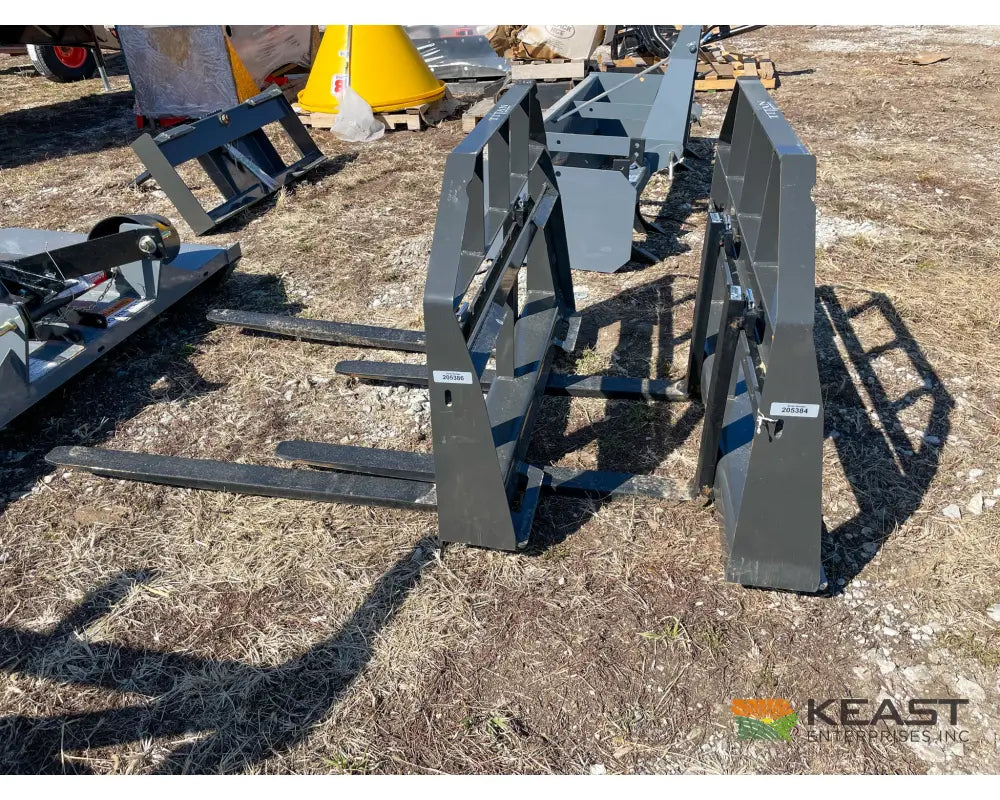 Ironcraft SDFF 48’’ Pallet Forks - 4,000 LB Capacity Skid Steer Mounting Plate Pallet Forks
