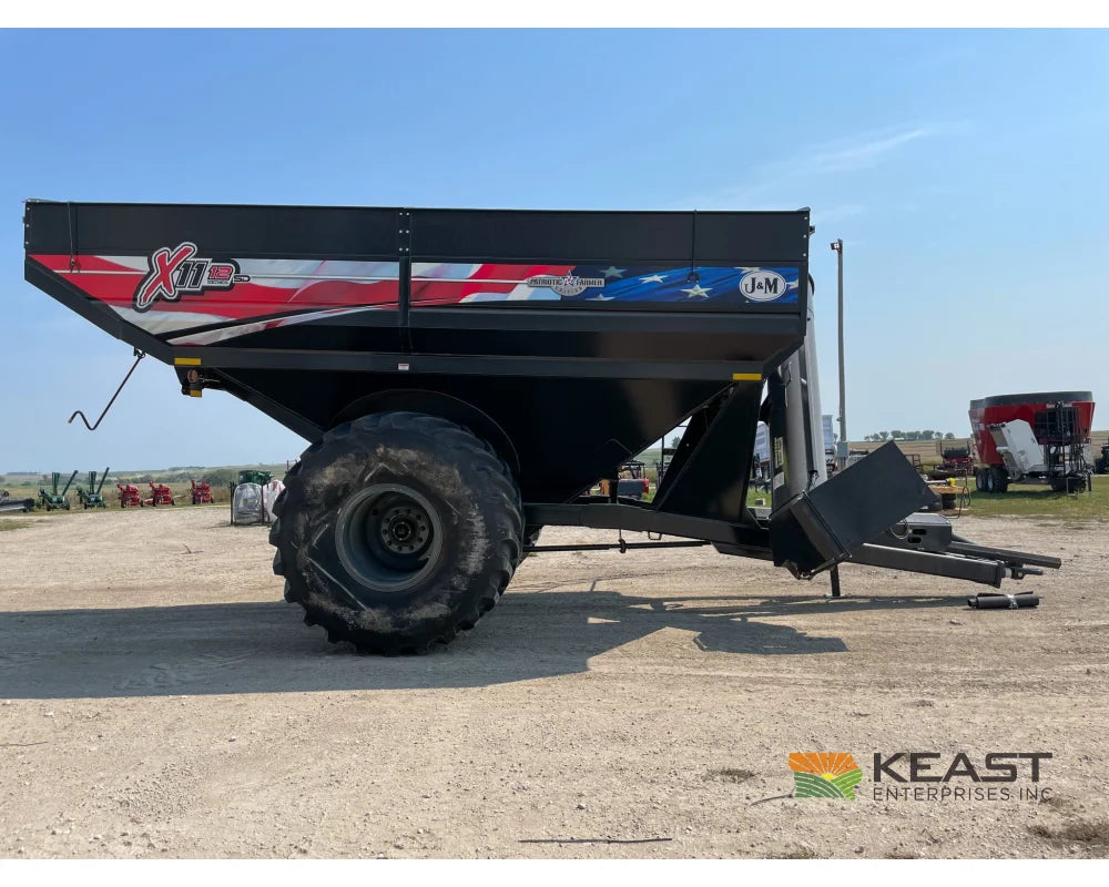 J&M 1112 Grain Cart - 1,150 Bushel Capacity Roll Tarp 20’’ Discharge Scales Grain Carts