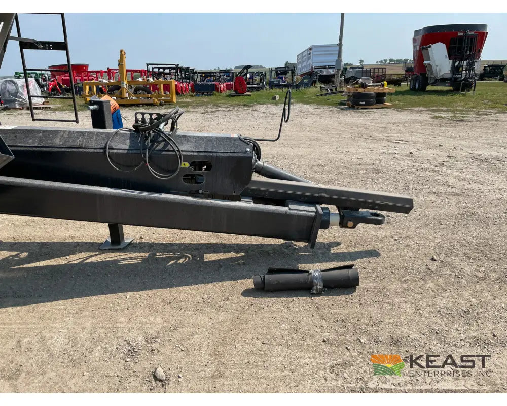 J&M 1112 Grain Cart - 1,150 Bushel Capacity Roll Tarp 20’’ Discharge Scales Grain Carts