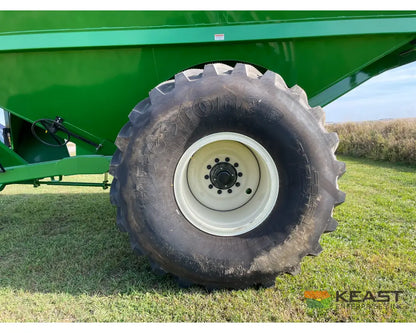 J&M 1312 Grain Cart 1,325 Bushel Capacity Roll Tarp 20’’ Discharge Scales Grain Carts