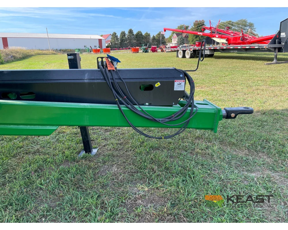 J&M 1312 Grain Cart 1,325 Bushel Capacity Roll Tarp 20’’ Discharge Scales Grain Carts