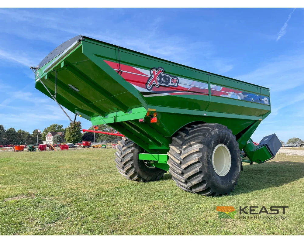 J&M 1312 Grain Cart 1,325 Bushel Capacity Roll Tarp 20’’ Discharge Scales Grain Carts