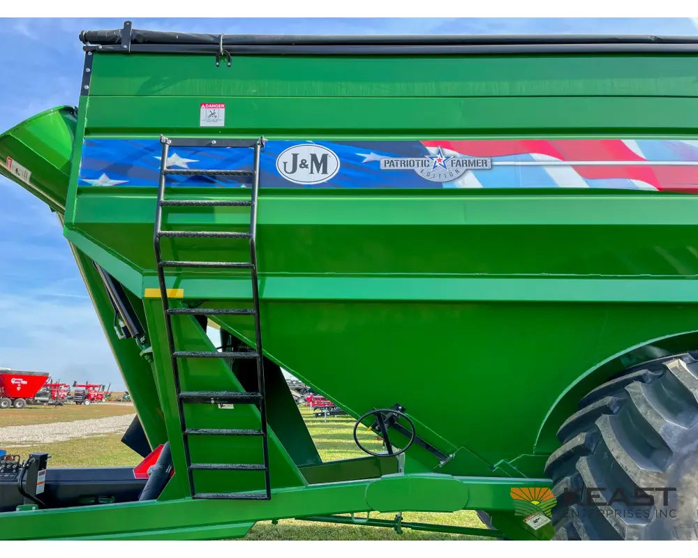 J&M 1312 Grain Cart 1,325 Bushel Capacity Roll Tarp 20’’ Discharge Scales Grain Carts