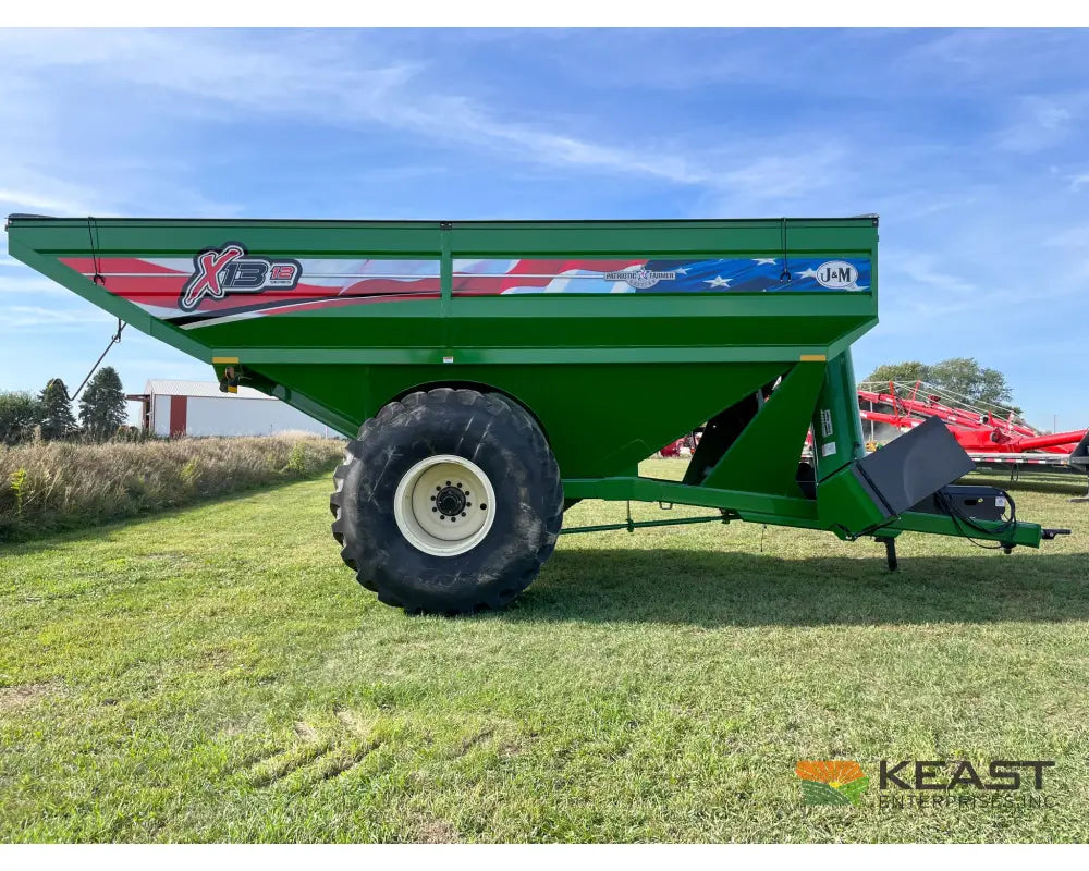 J&M 1312 Grain Cart 1,325 Bushel Capacity Roll Tarp 20’’ Discharge Scales Grain Carts