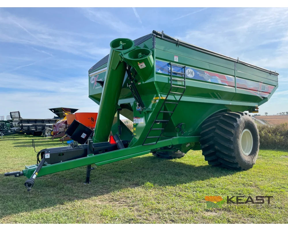J&M 1312 Grain Cart 1,325 Bushel Capacity Roll Tarp 20’’ Discharge Scales Grain Carts