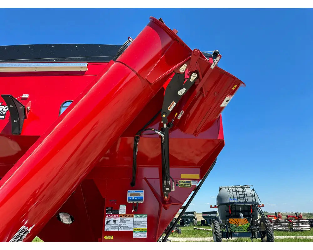 J&M 1522T Tracked Grain Cart 1,500 Bushel Capacity Roll Tarp 20’’ Discharge Scales Grain Carts