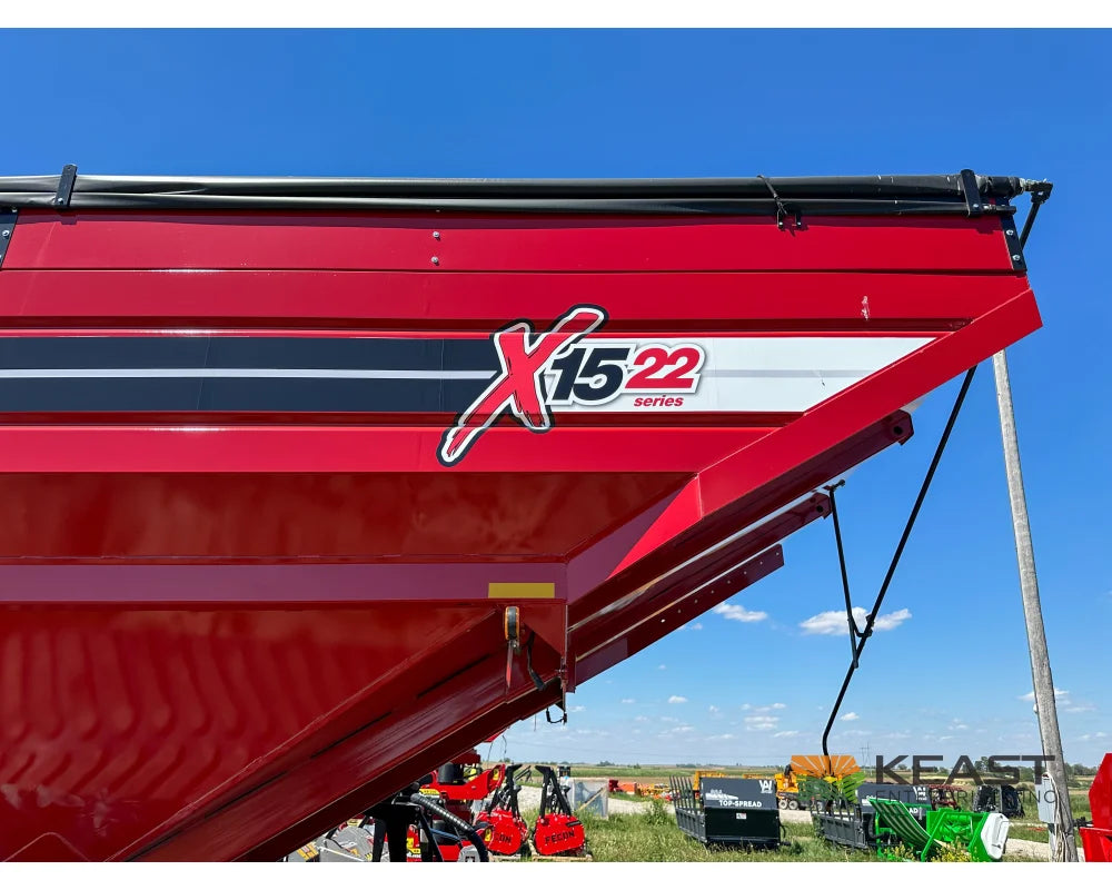 J&M 1522T Tracked Grain Cart 1,500 Bushel Capacity Roll Tarp 20’’ Discharge Scales Grain Carts