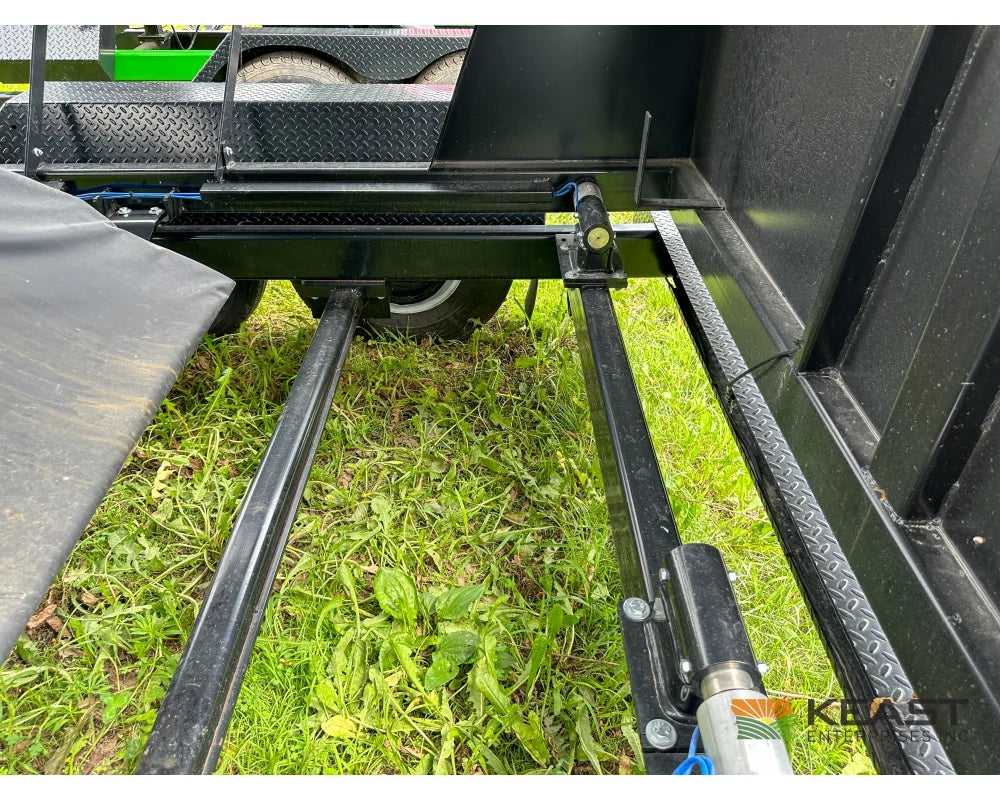 J&M LC290 Bulk Seed Tender 290 Cu Ft Capacity Intercomp Scales Seed Tenders