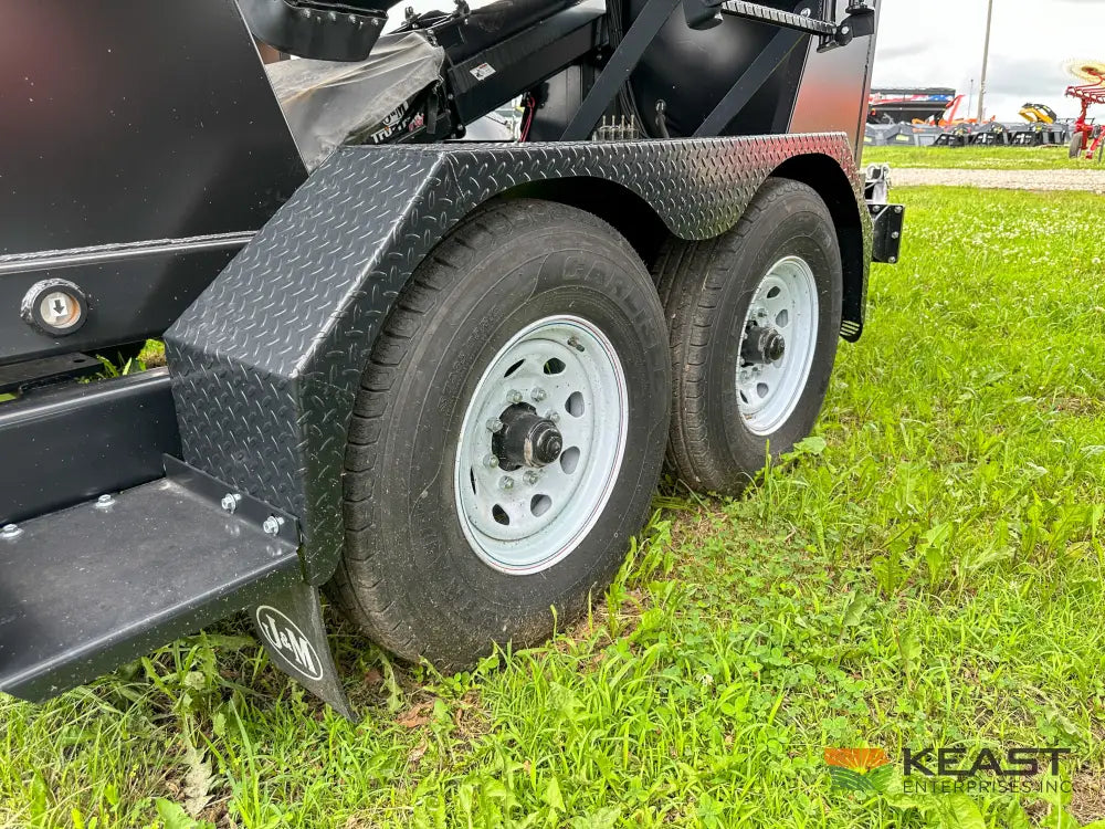 J&M LC290 Bulk Seed Tender 290 Cu Ft Capacity Intercomp Scales Seed Tenders