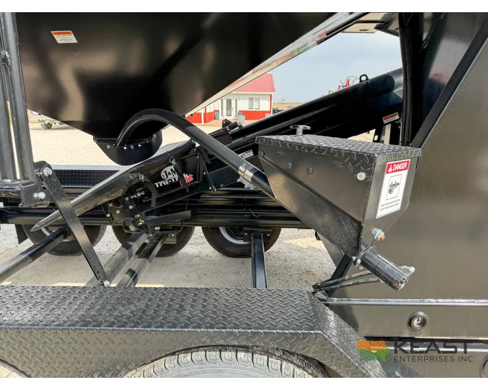 J&M LC390 Bulk Seed Tender 390 Cu Ft Capacity Intercomp Scales Seed Tenders