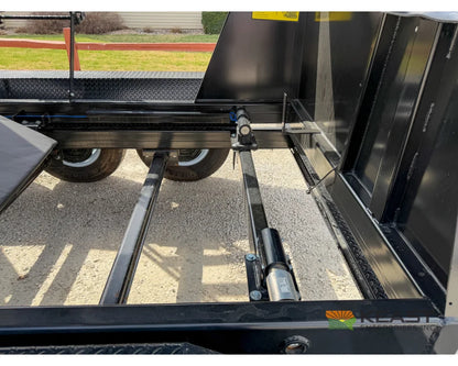 J&M LC390 Bulk Seed Tender 390 Cu Ft Capacity Intercomp Scales Seed Tenders