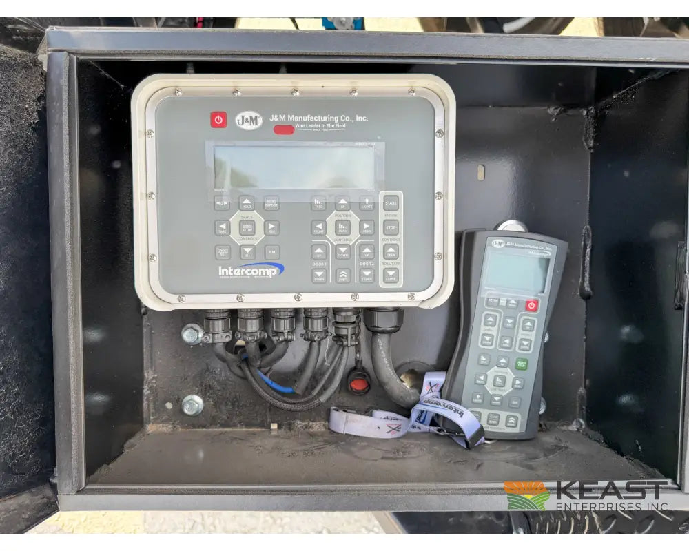 J&M LC390 Bulk Seed Tender 390 Cu Ft Capacity Intercomp Scales Seed Tenders