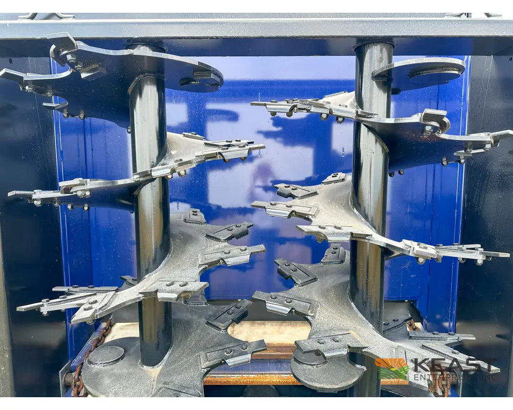 JBS 2648 Manure Spreader – 769 Cu Ft Heaped Capacity Vertical Beaters Manure Spreaders