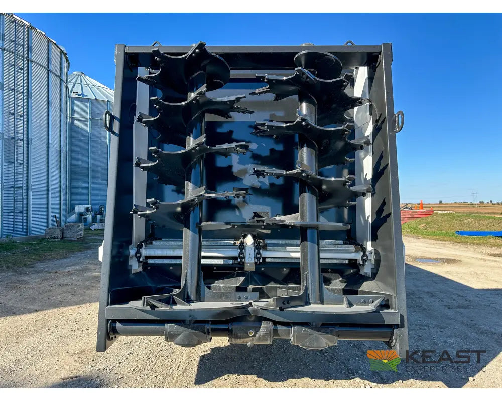 JBS VMWB 3048 Wide Body Manure Spreader 1100 Cu Ft Heaped Capacity Vertical Beaters Manure Spreaders