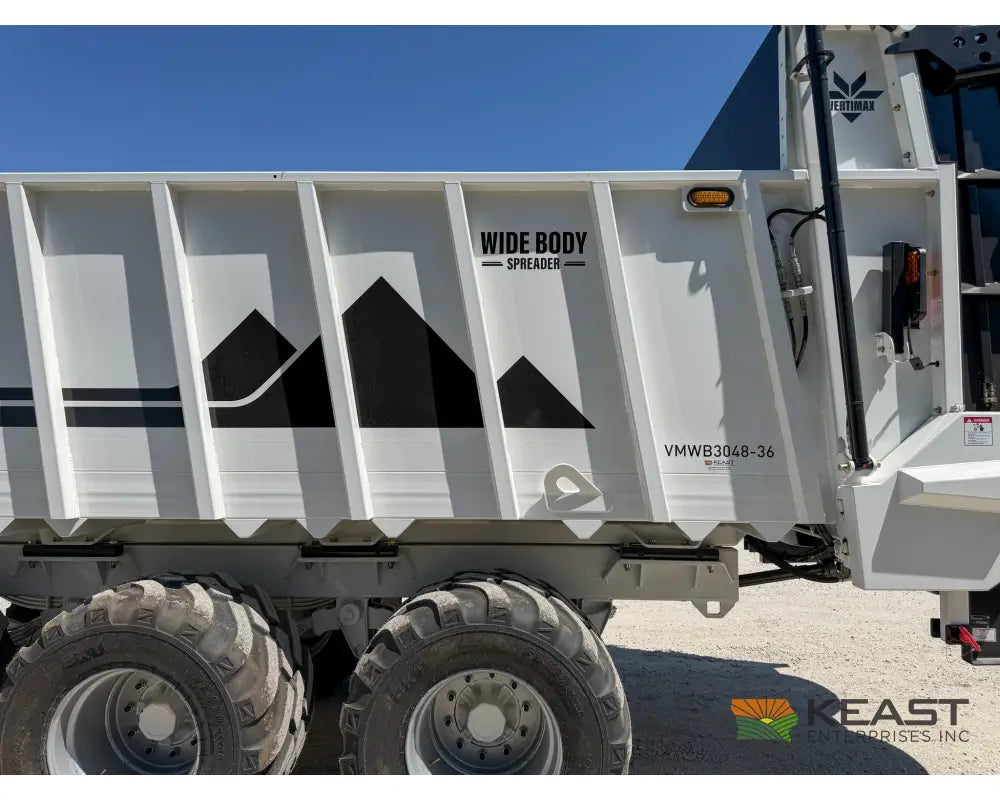 JBS VMWB 3048 Wide Body Manure Spreader 1100 Cu Ft Heaped Capacity Vertical Beaters - Manure Spreaders