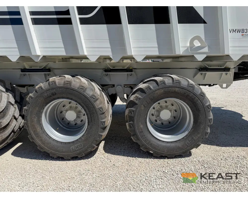 JBS VMWB 3048 Wide Body Manure Spreader 1100 Cu Ft Heaped Capacity Vertical Beaters - Manure Spreaders