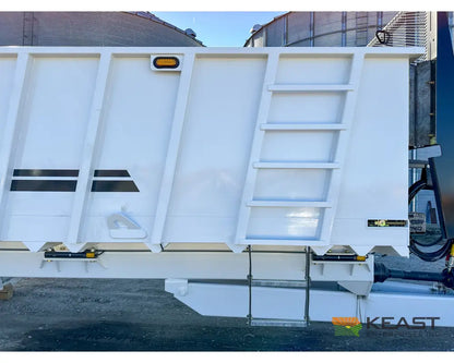 JBS VMWB 3048 Wide Body Manure Spreader 1100 Cu Ft Heaped Capacity Vertical Beaters Manure Spreaders