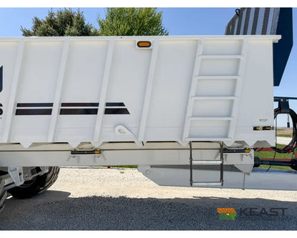 JBS VMWB 3048 Wide Body Manure Spreader 1100 Cu Ft Heaped Capacity Vertical Beaters - Manure Spreaders