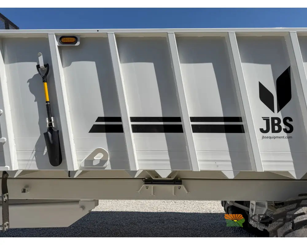 JBS VMWB 3048 Wide Body Manure Spreader 1100 Cu Ft Heaped Capacity Vertical Beaters - Manure Spreaders
