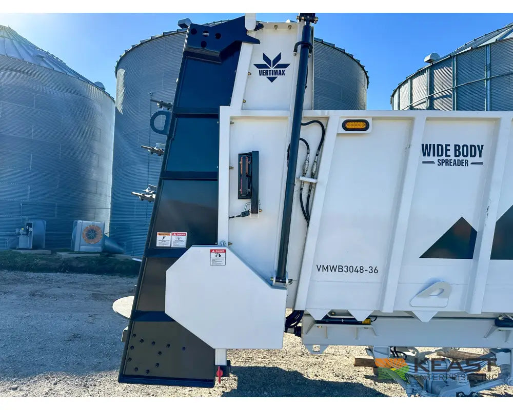JBS VMWB 3048 Wide Body Manure Spreader 1100 Cu Ft Heaped Capacity Vertical Beaters Manure Spreaders