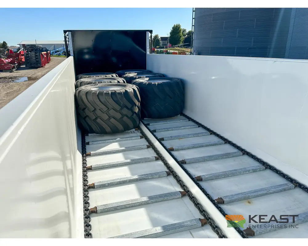 JBS VMWB 3048 Wide Body Manure Spreader 1100 Cu Ft Heaped Capacity Vertical Beaters Manure Spreaders