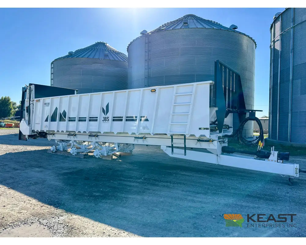 JBS VMWB 3048 Wide Body Manure Spreader 1100 Cu Ft Heaped Capacity Vertical Beaters Manure Spreaders