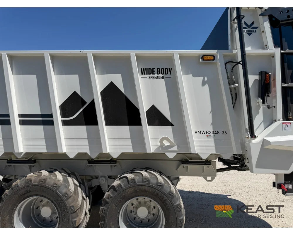 JBS VMWB 3048 Wide Body Manure Spreader 1100 Cu Ft Heaped Capacity Vertical Beaters - Manure Spreaders