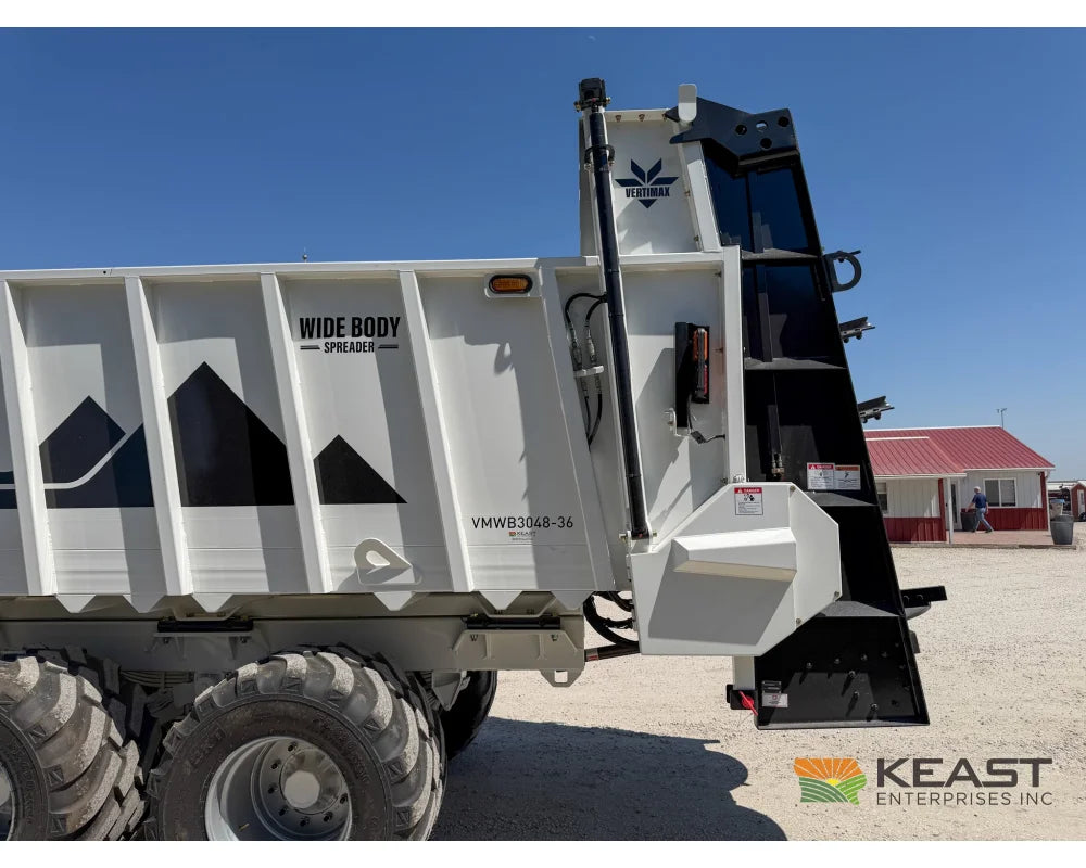 JBS VMWB 3048 Wide Body Manure Spreader 1100 Cu Ft Heaped Capacity Vertical Beaters - Manure Spreaders