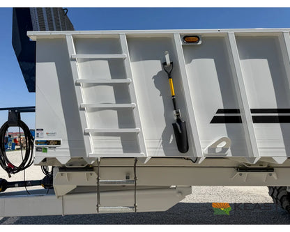 JBS VMWB 3048 Wide Body Manure Spreader 1100 Cu Ft Heaped Capacity Vertical Beaters - Manure Spreaders