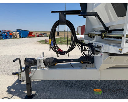 JBS VMWB 3048 Wide Body Manure Spreader 1100 Cu Ft Heaped Capacity Vertical Beaters - Manure Spreaders