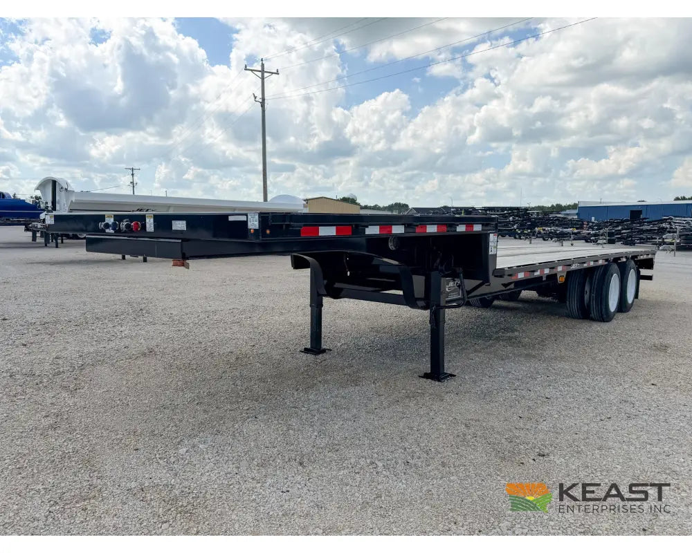 Jet 38’ Drop Deck Trailer 32’ Lower Deck Closed Tandem Axle - Drop Deck Trailers