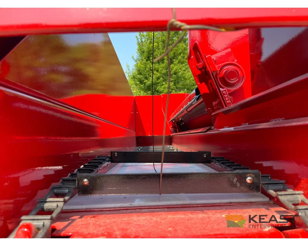 Kelly Ryan 4x10 Feed Wagon - 115 Bushel Capacity 48’’ Discharge Height Fuel Trailers