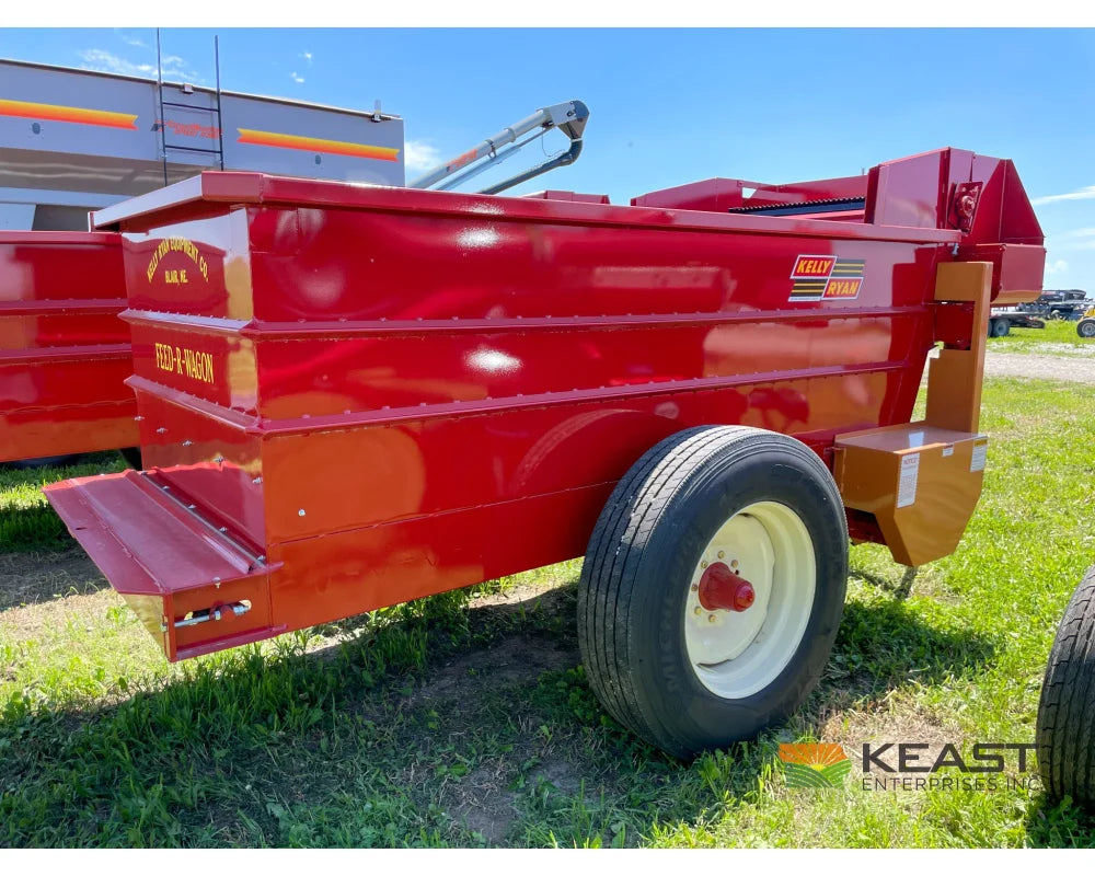Kelly Ryan 4x10 Feed Wagon - 115 Bushel Capacity 48’’ Discharge Height Fuel Trailers
