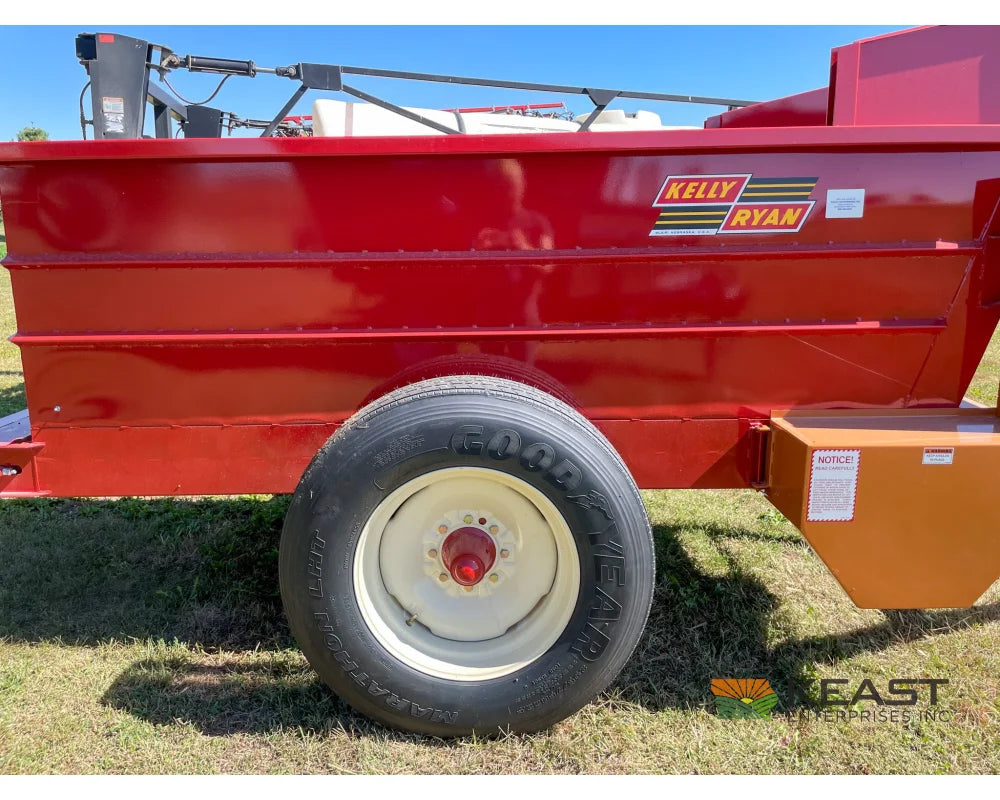 Kelly Ryan 4x10 Feed Wagon Scales 115 Bushel Capacity 48’’ Discharge Height Feed Wagons