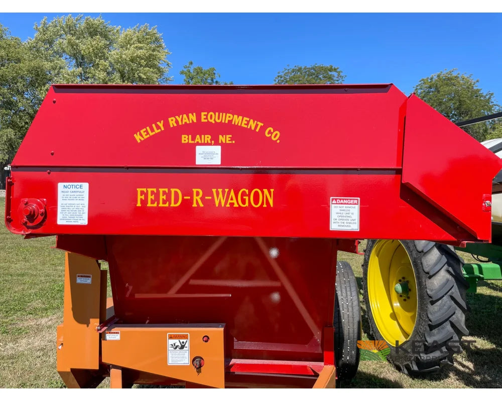 Kelly Ryan 4x10 Feed Wagon Scales 115 Bushel Capacity 48’’ Discharge Height Feed Wagons