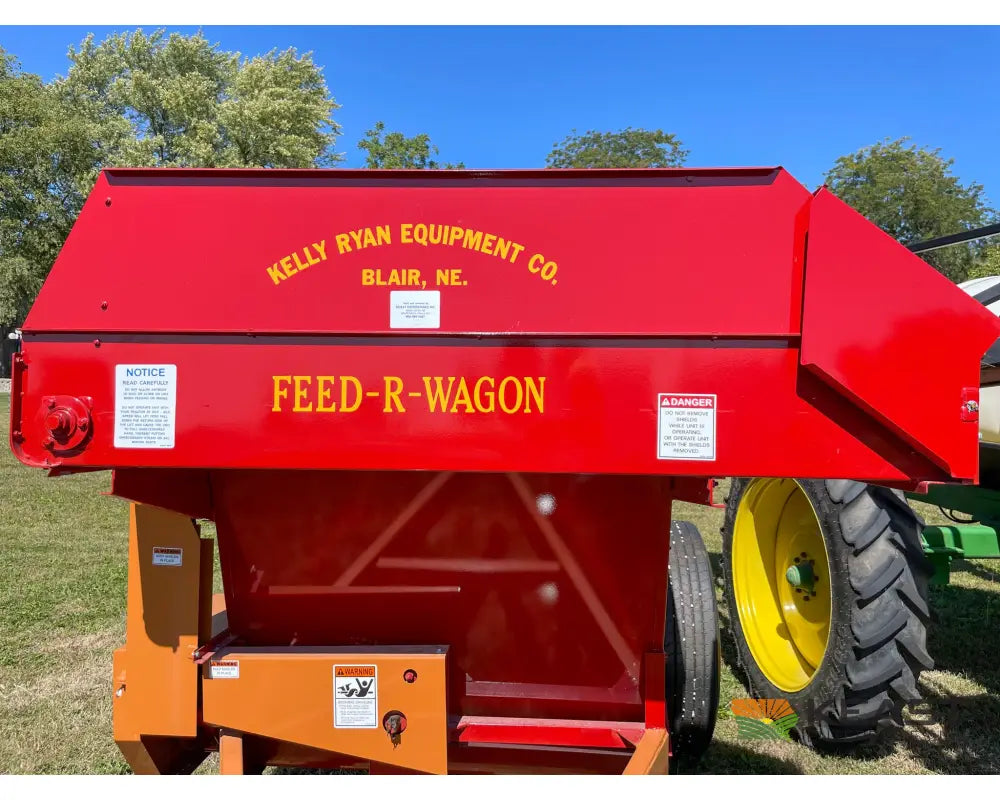 Kelly Ryan 4x10 Feed Wagon Scales 115 Bushel Capacity 48’’ Discharge Height Feed Wagons