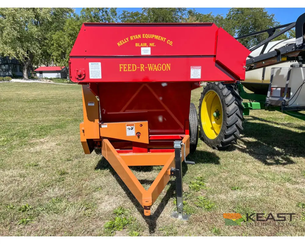 Kelly Ryan 4x10 Feed Wagon Scales 115 Bushel Capacity 48’’ Discharge Height Feed Wagons