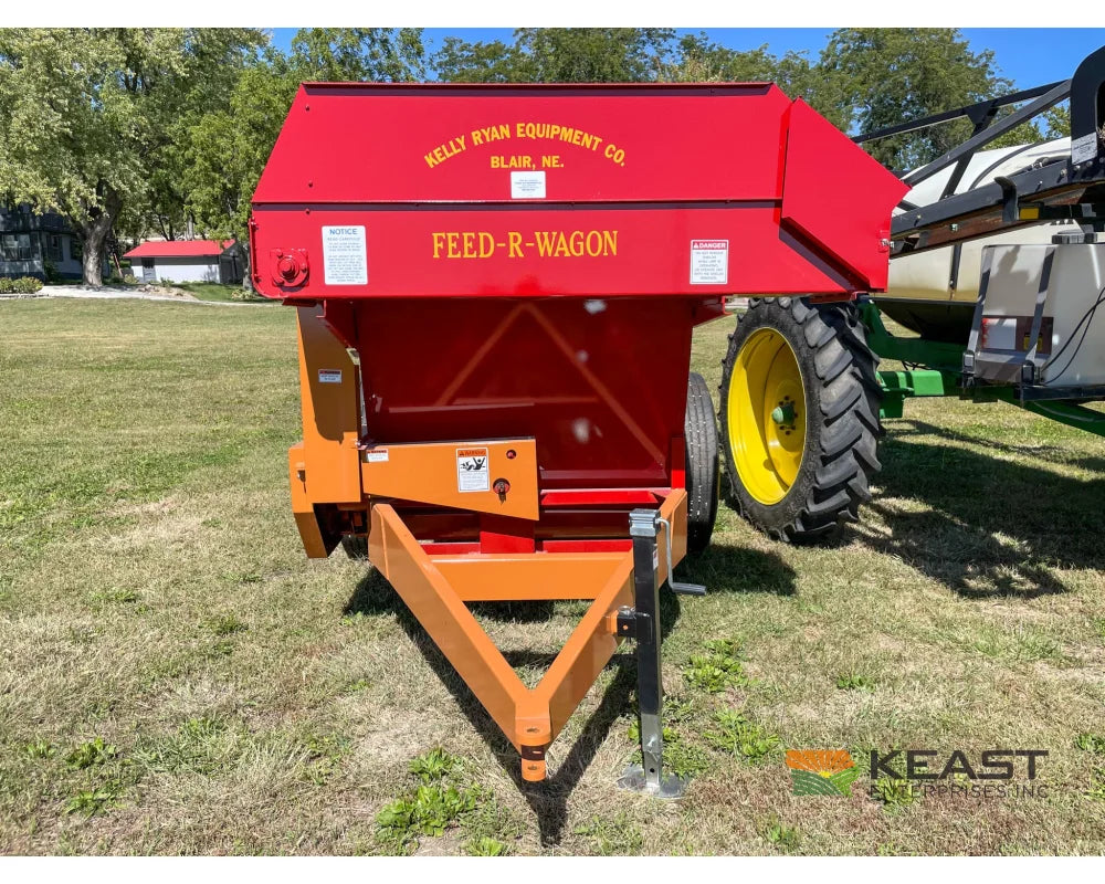 Kelly Ryan 4x10 Feed Wagon Scales 115 Bushel Capacity 48’’ Discharge Height Feed Wagons