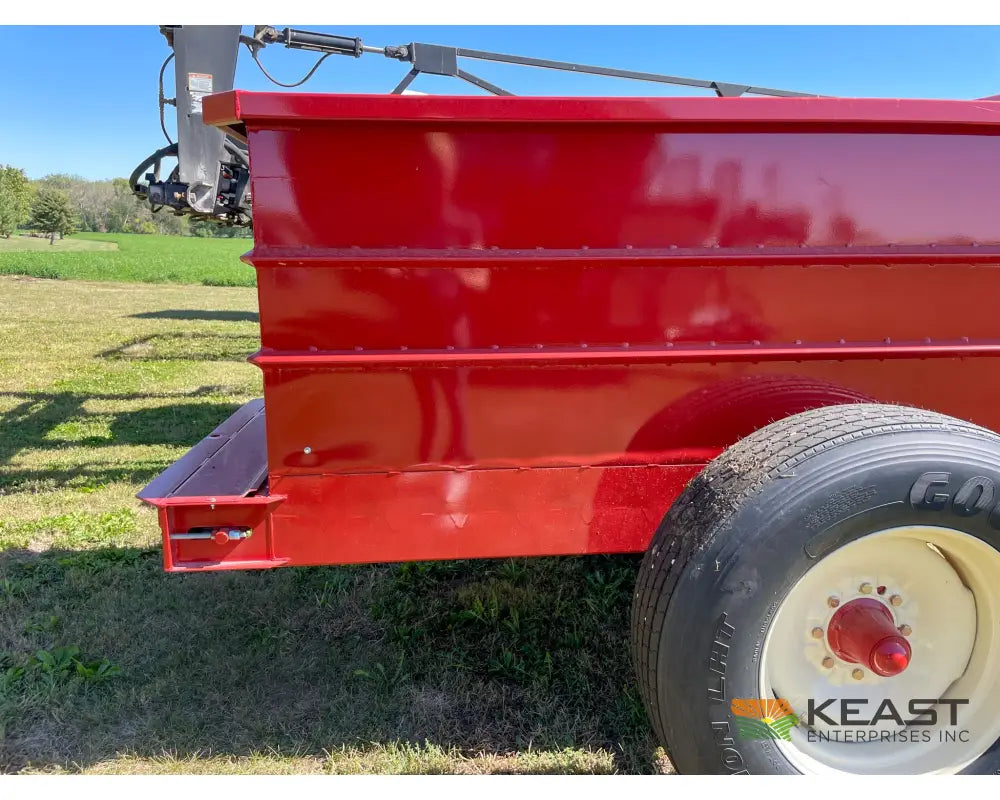 Kelly Ryan 4x10 Feed Wagon Scales 115 Bushel Capacity 48’’ Discharge Height Feed Wagons