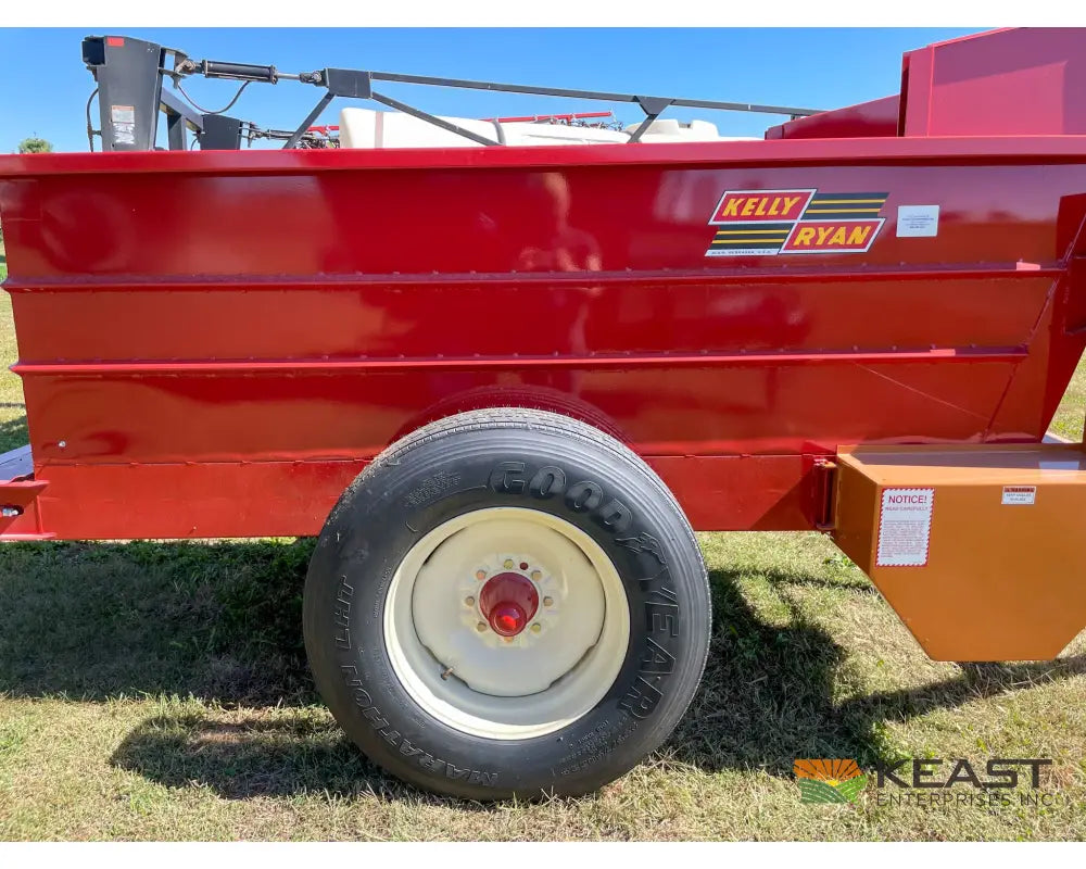 Kelly Ryan 4x10 Feed Wagon Scales 115 Bushel Capacity 48’’ Discharge Height Feed Wagons