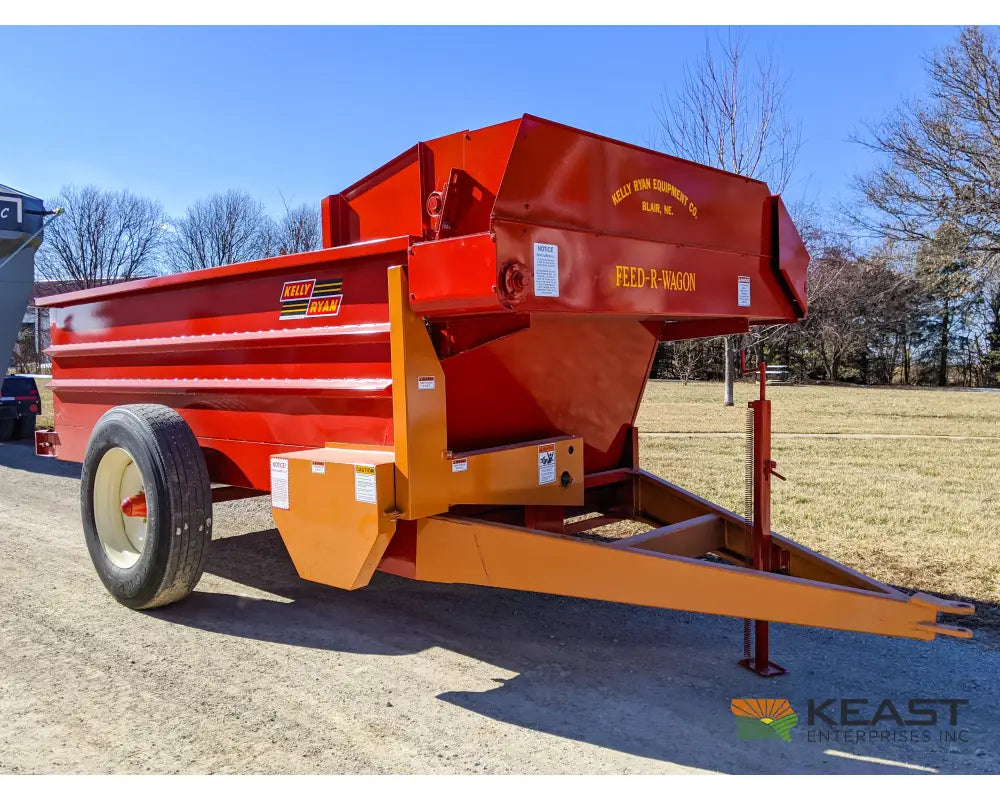 Kelly Ryan 5x12 Feed Wagon 190 Bushel Capacity 48’’ Discharge Height Leaf Springs Fuel Trailers