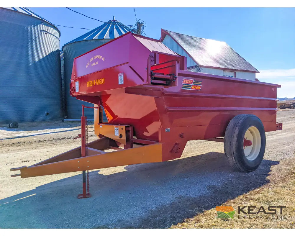 Kelly Ryan 5x12 Feed Wagon 190 Bushel Capacity 48’’ Discharge Height Leaf Springs Fuel Trailers