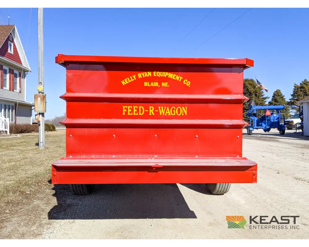 Kelly Ryan 5x12 Feed Wagon 190 Bushel Capacity 48’’ Discharge Height Leaf Springs Fuel Trailers