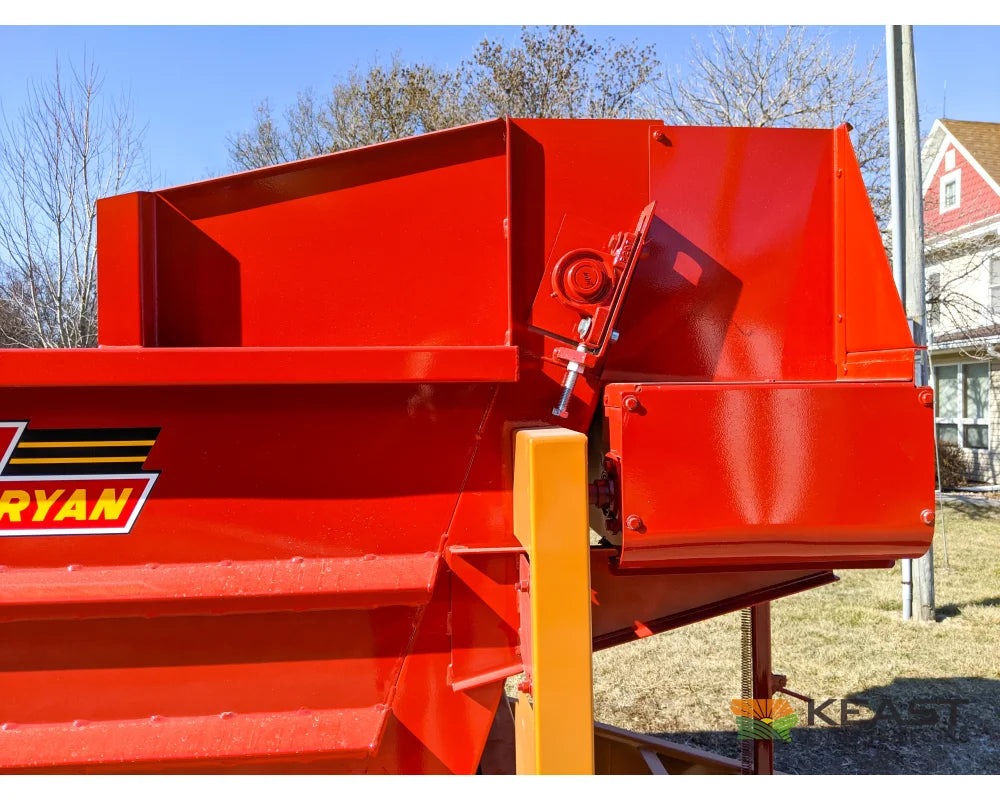 Kelly Ryan 5x12 Feed Wagon 190 Bushel Capacity 48’’ Discharge Height Leaf Springs Fuel Trailers