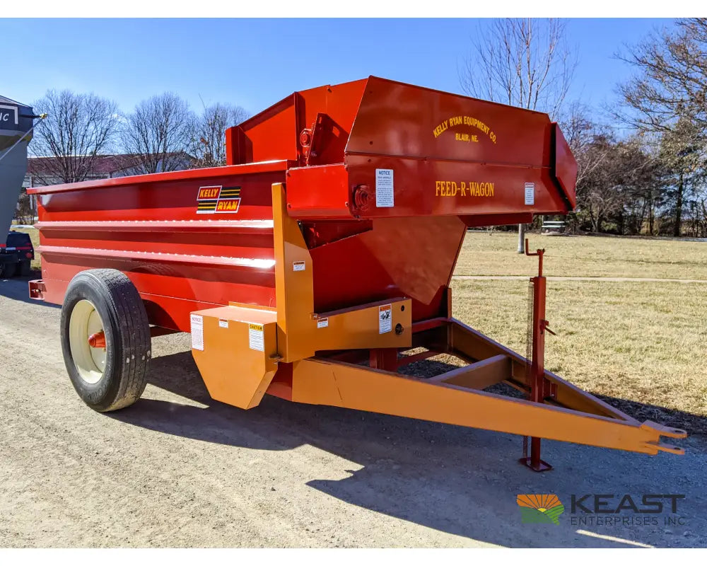 Kelly Ryan 5x12 Feed Wagon 190 Bushel Capacity 48’’ Discharge Height Leaf Springs Fuel Trailers