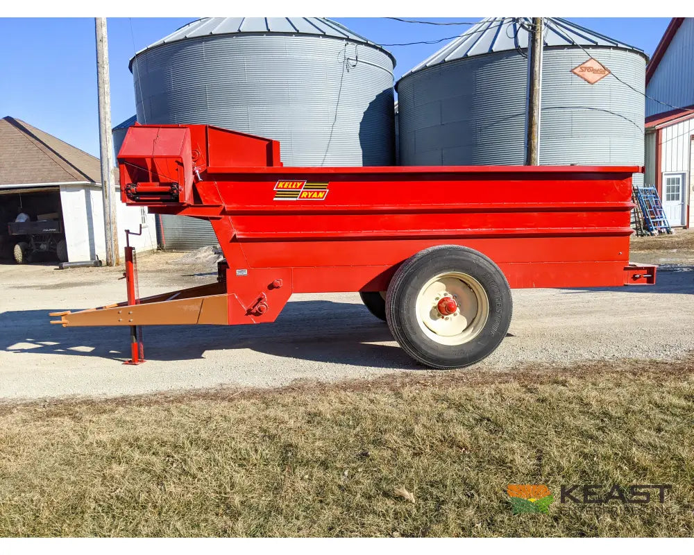 Kelly Ryan 5x12 Feed Wagon 190 Bushel Capacity 48’’ Discharge Height Leaf Springs Fuel Trailers