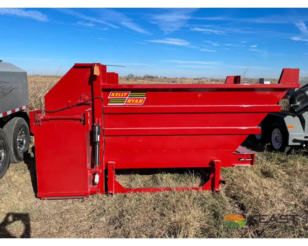 Kelly Ryan 6x8 Truck Mount Feed-R-Wagon - 131 Cu Ft Capacity Hydraulic Drive Feed Wagons